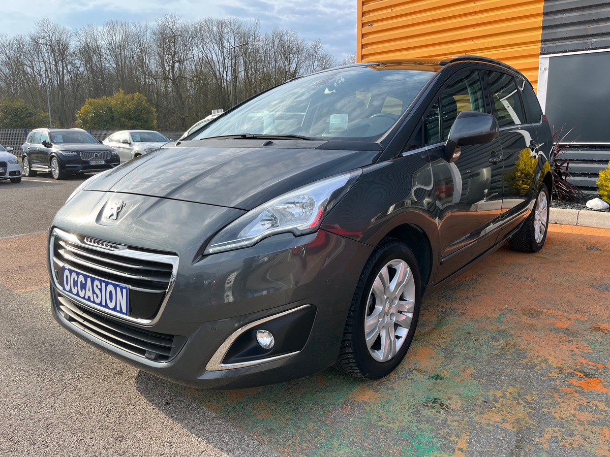 Peugeot 5008 Phase 2 1.6 e-HDi 120 ch ALLURE 7 PLACES