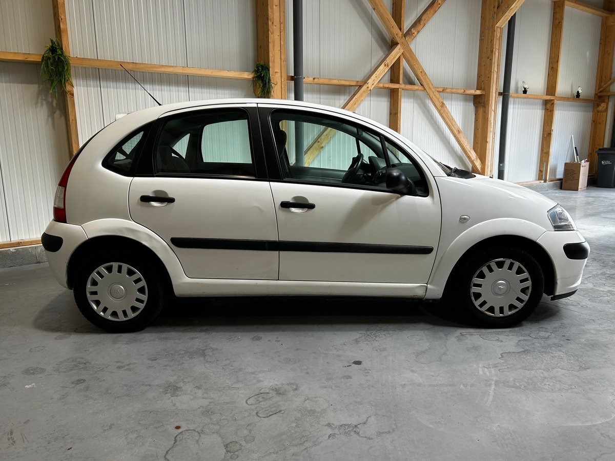 Citroën C3 1.4i 75 cv / 1ERE MAIN / VIDANGE ET DISTRIBUTION NEUVE / GARANTIE