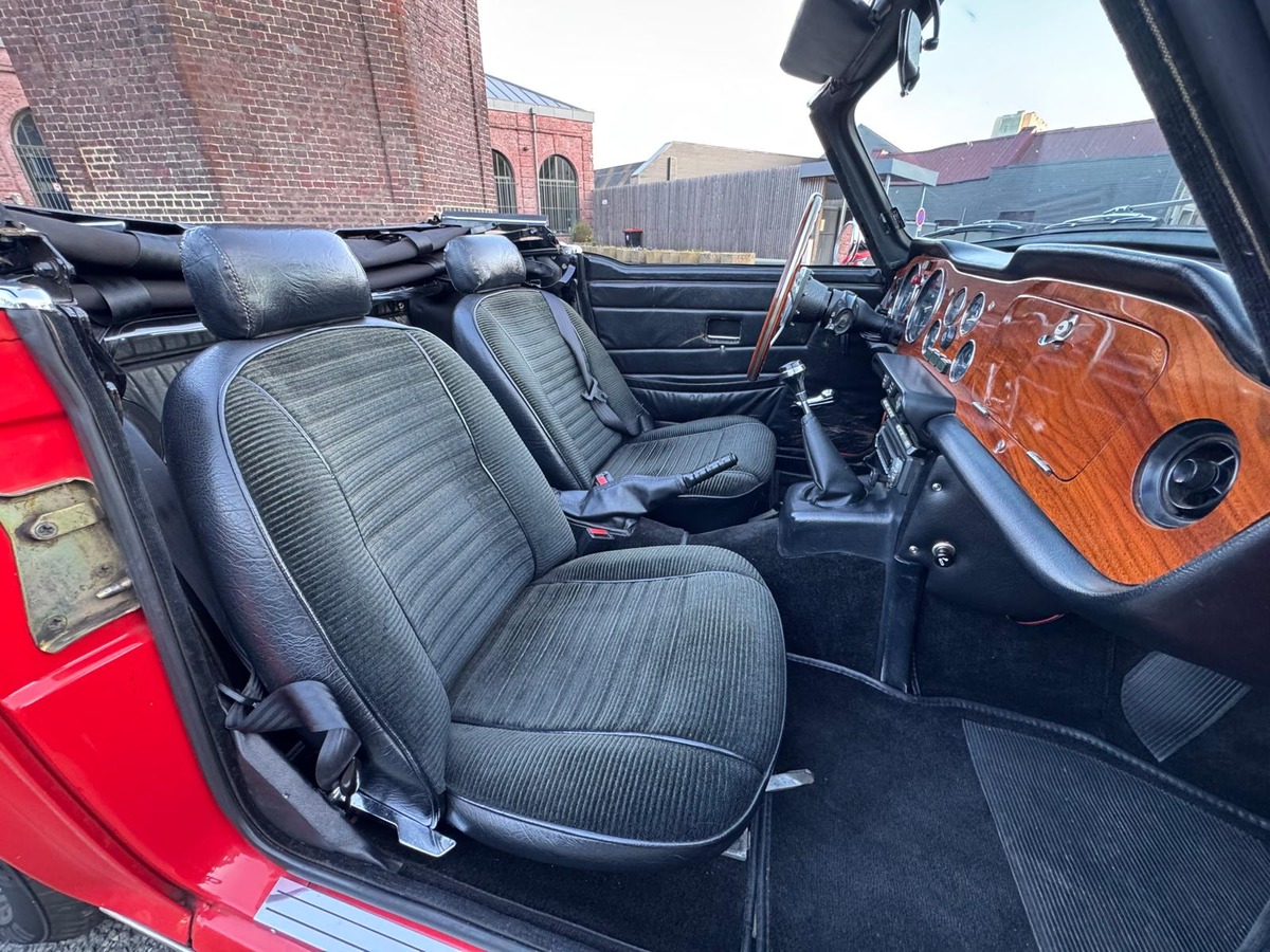 Triumph TR 6 Overdrive cabriolet 1976 - conduite à gauche