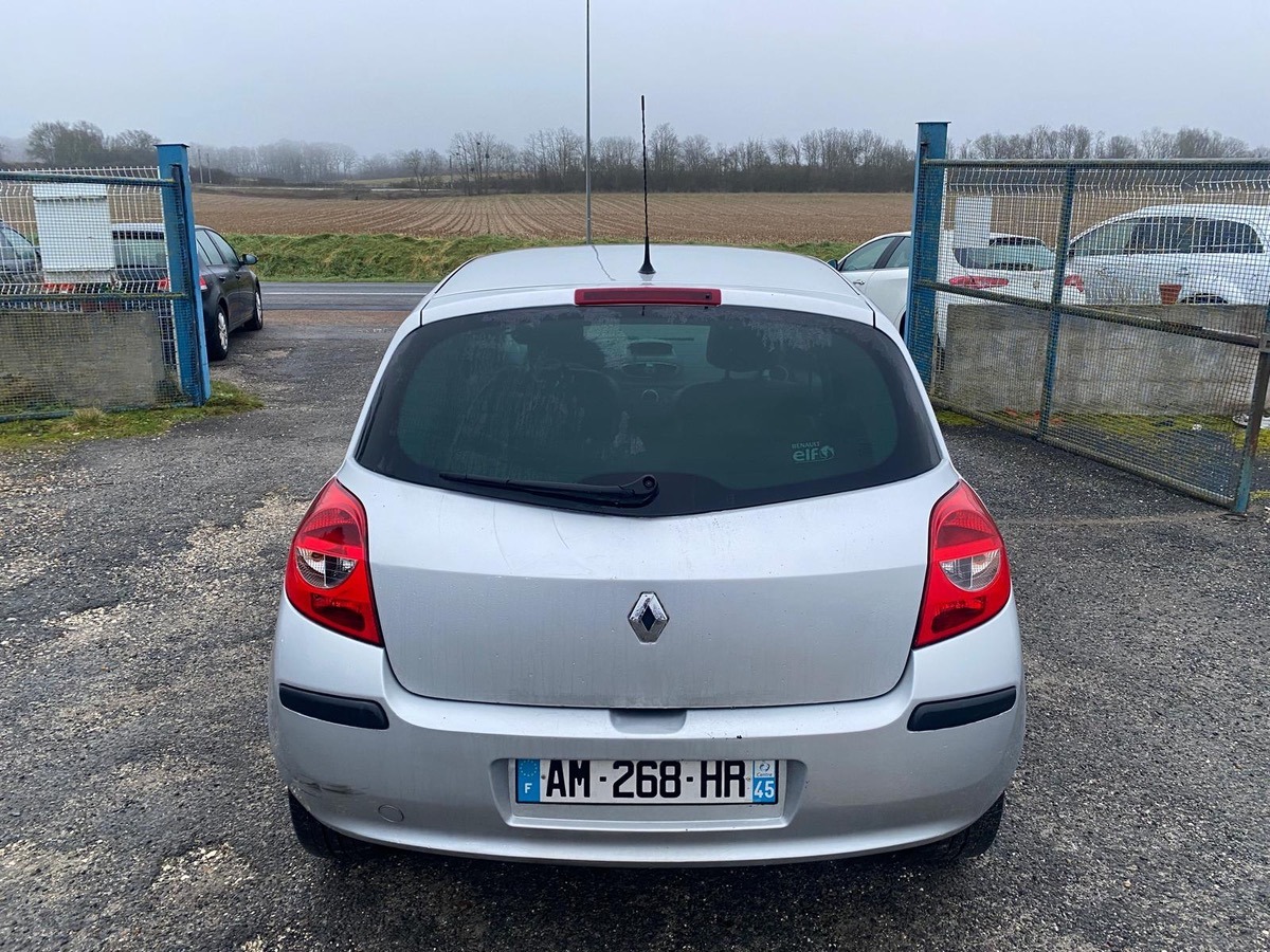 RENAULT Clio 1.5 dci 105cv 11/2006 dynamique 