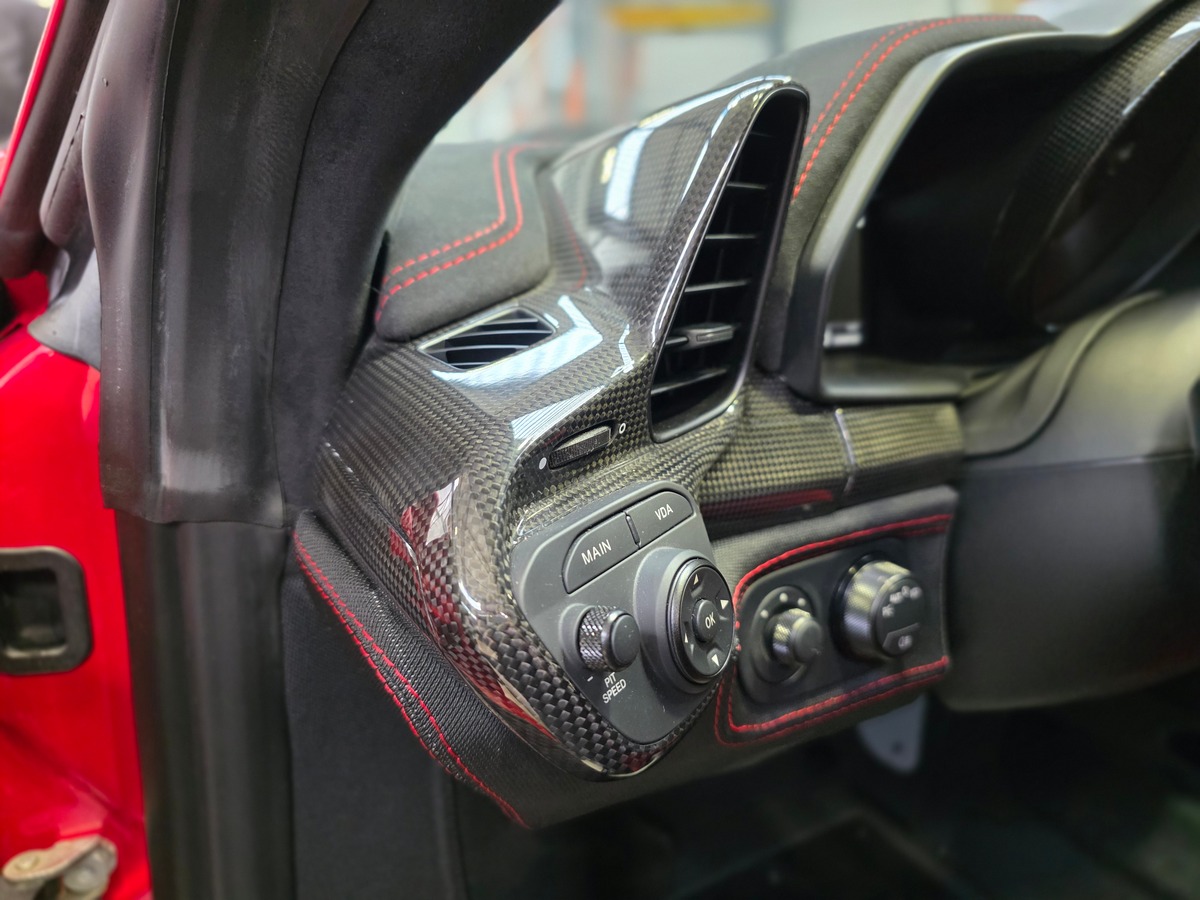 Ferrari 458 SPECIALE 4.5 605 ORIGINE FRANCE // ROSO CORSA /  BANDES NART / HARNAIS A