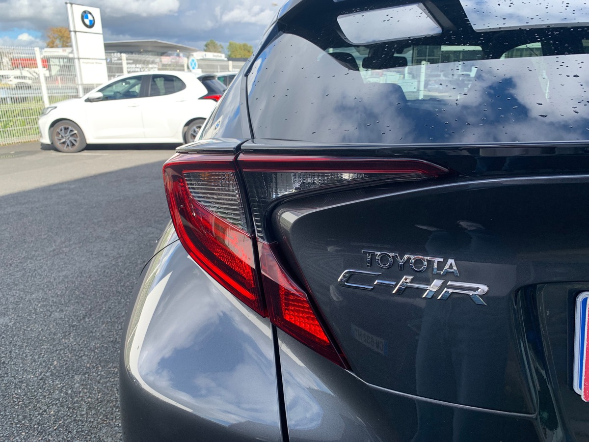 Toyota C-HR 184 ch | Attelage | GPS | Radio JBL | Caméra recul | Radar stationnement arriére, avant