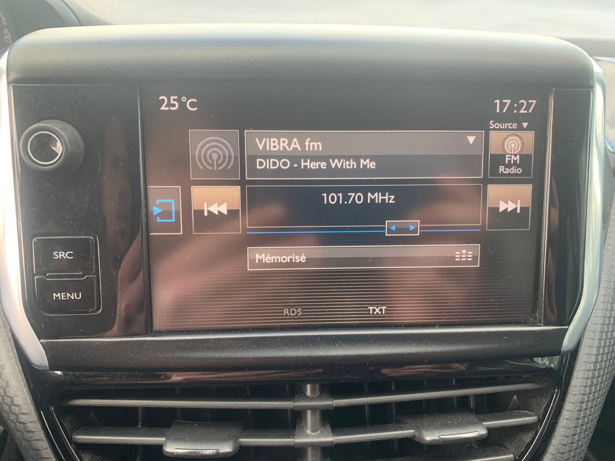Peugeot 2008 100 ch | Style | Régulateur de vitesse | GPS | Bluetooth | Radar arriére | Barres toit