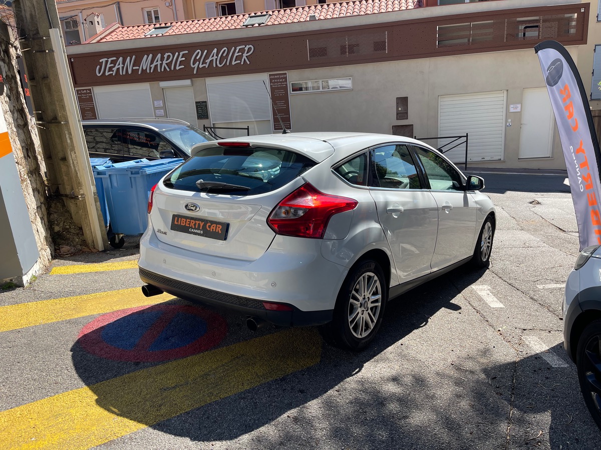 Ford Focus 1.6 T VCT 125 CV / 5 portes /Double sortie de Pot Type RS /Boite Auto