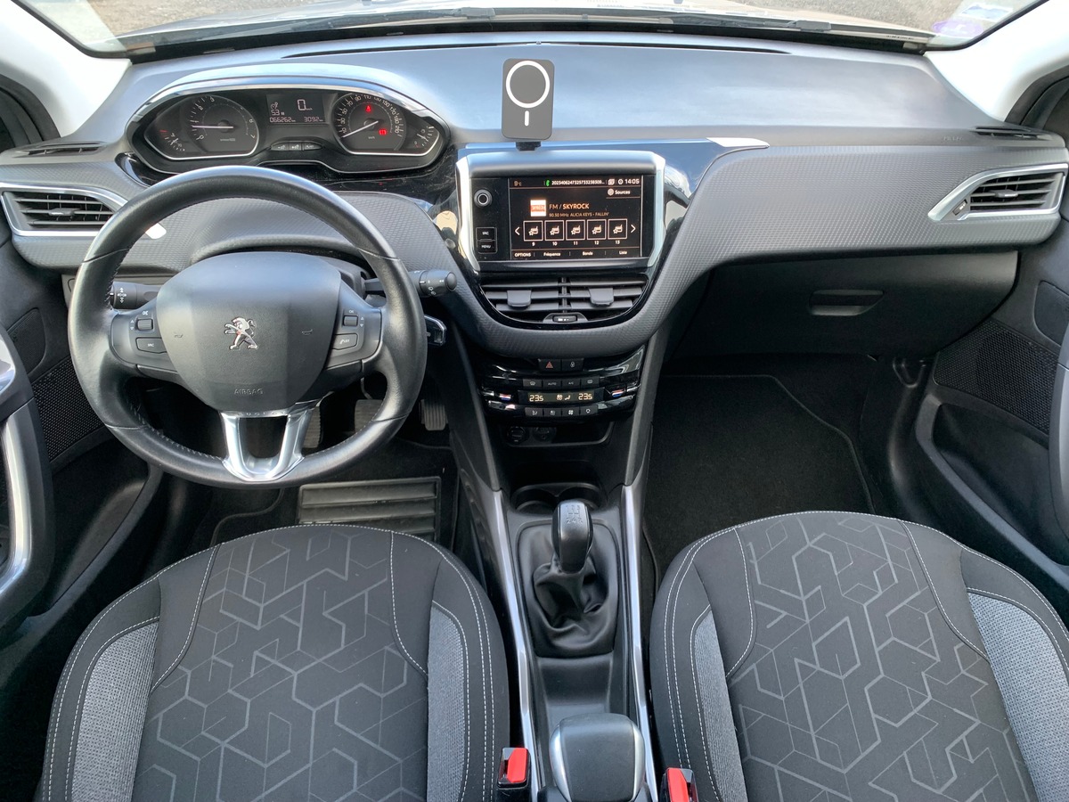 Peugeot 2008 82 ch | Active | Apple car play Android auto | Régulateur de vitesse | Pack Urbain