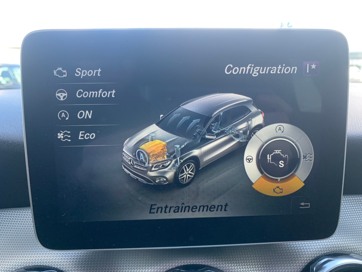 Mercedes-Benz GLA 136 | Sensation | Caméra recul | Régulateur vitesse | Siéges chauffants électrique