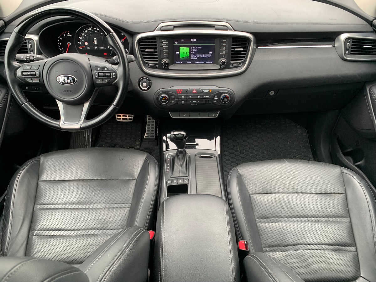 Kia Sorento 200 ch | Premium | 7 Places | AWD | Toit ouvrant panoramique | GPS | Régulateur vitesse
