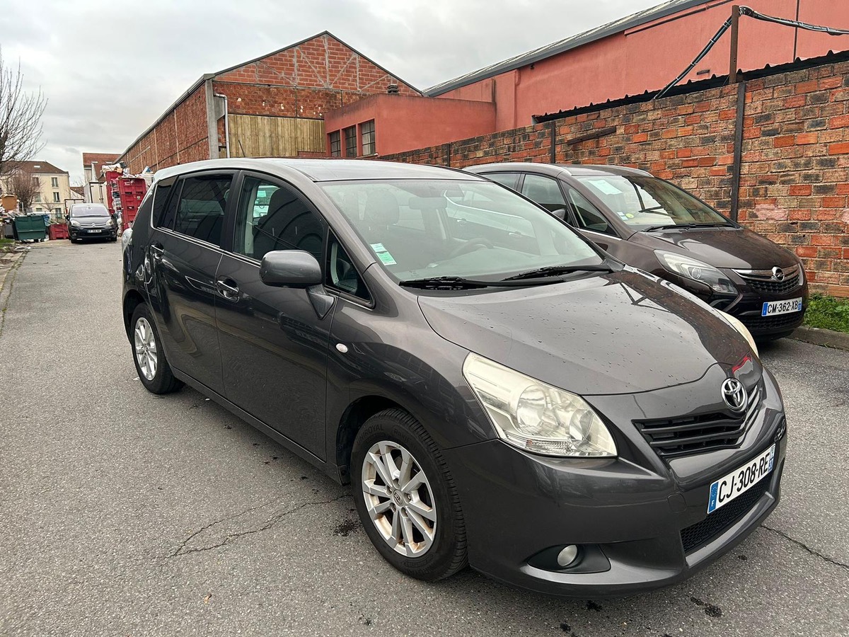 Toyota Verso 2.0 D-4D 126 CV 7 place 4XCBL