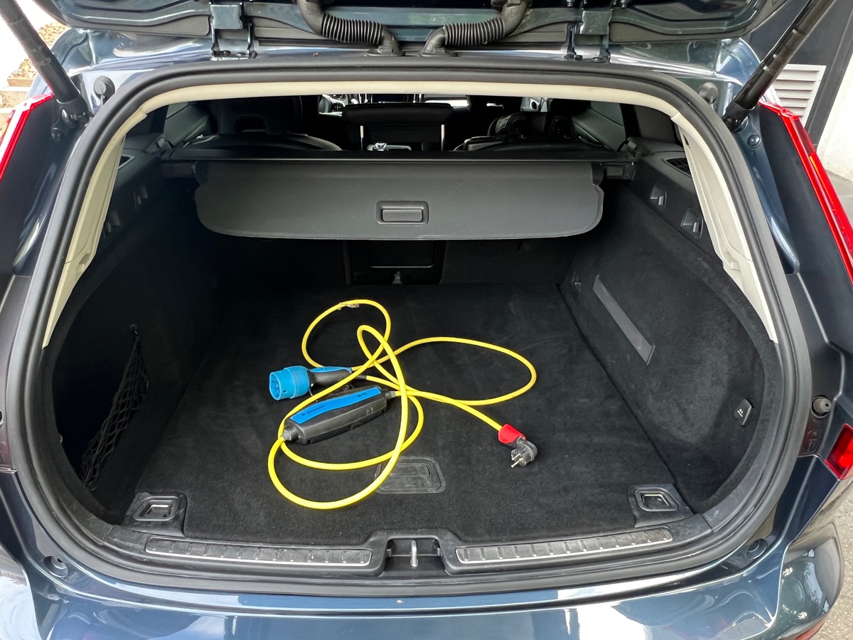 Volvo V60 II Inscription T8 2.0 Ti 16V 392 Plug in Hybrid AWD Geartronic8 303 cv