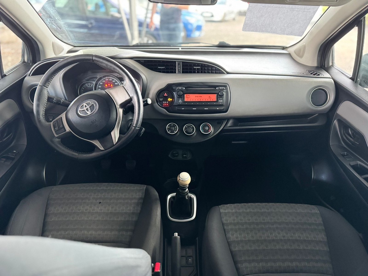 Toyota Yaris 1.3 vvti 100CH SPORT AUTO