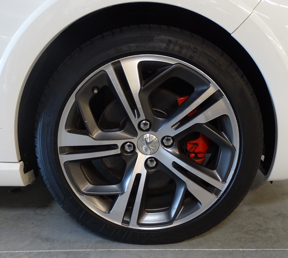 Peugeot 208 1.6 GTI 200ch BVM6