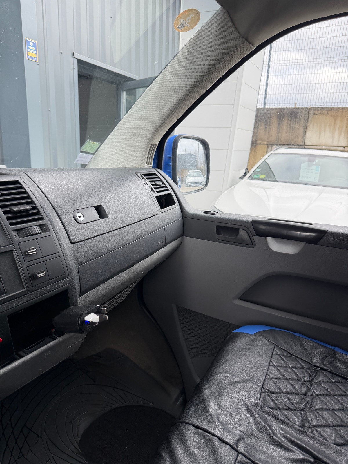 Volkswagen Transporter CARAVELLE 2.5 TDI 9 PLACES