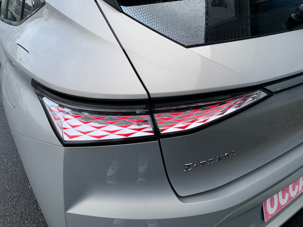 Citroën DS4 225 | Rivoli | Caméra 360° | Apple car Play | Régulateur de vitesse adaptatif | Attelage