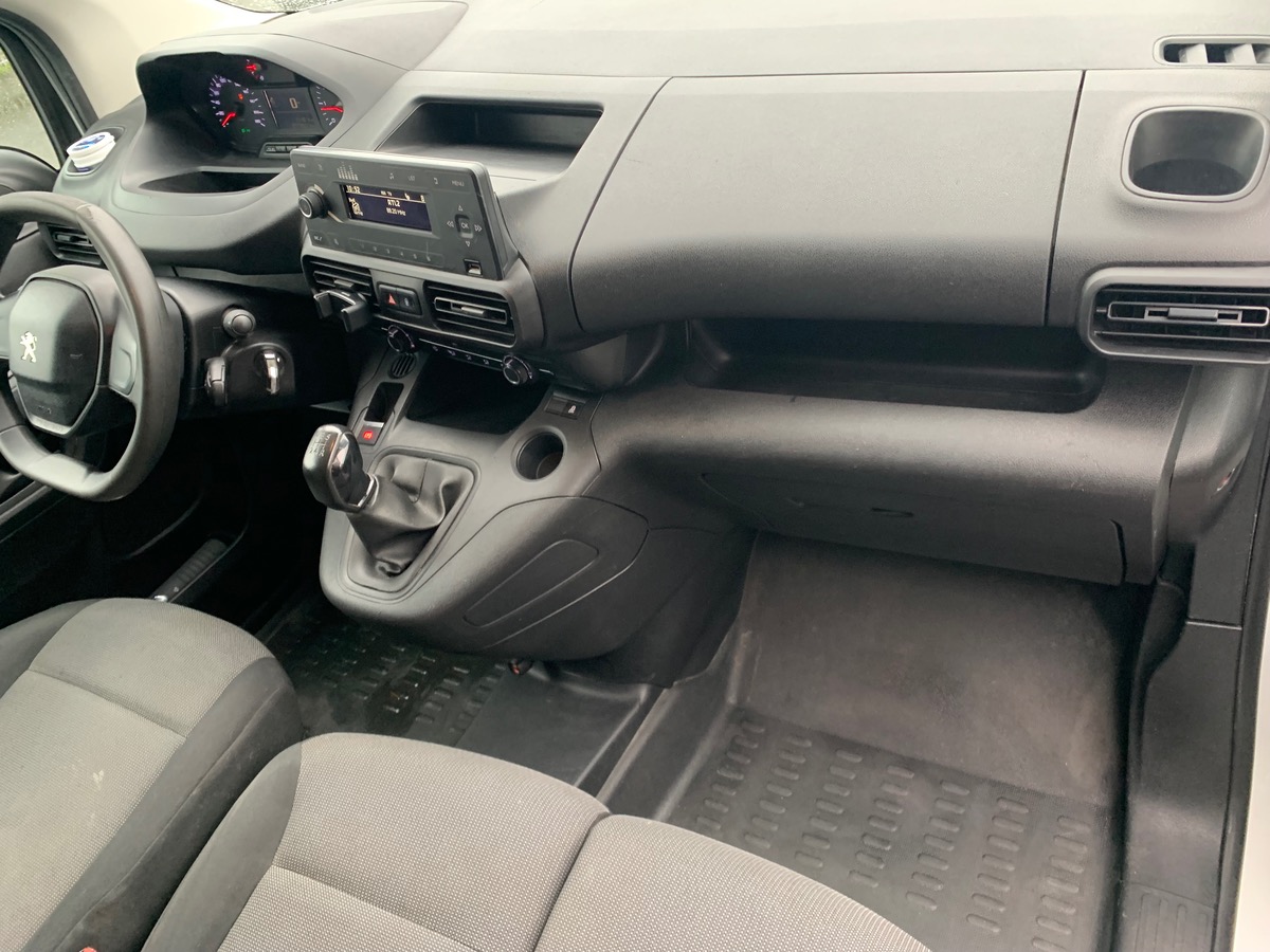 Peugeot Partner 100 ch | PREMIUM | Régulateur de vitesse | Radar de recul | Climatisation | 3 places