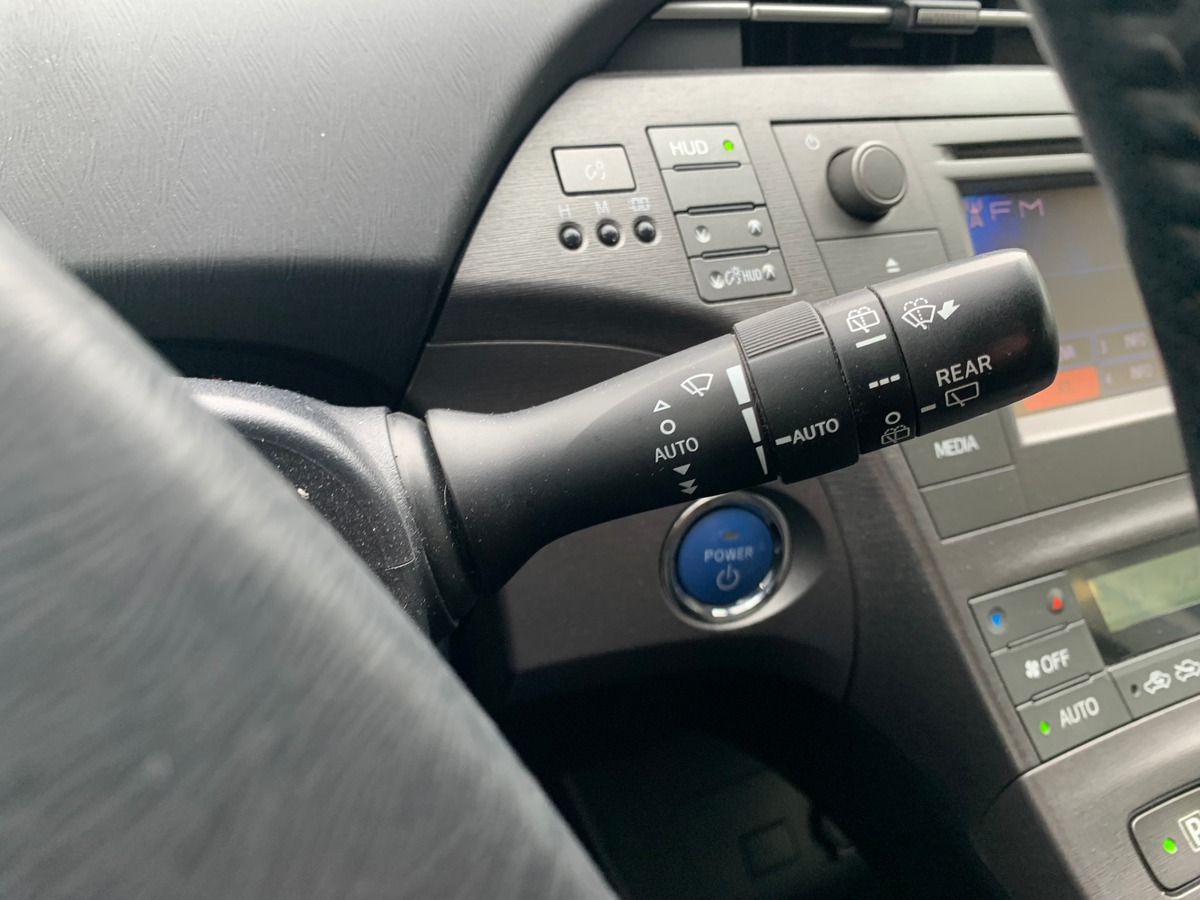 Toyota Prius 136 ch | Dynamic | Caméra de recul | Régulateur de vitesse | Climatisation