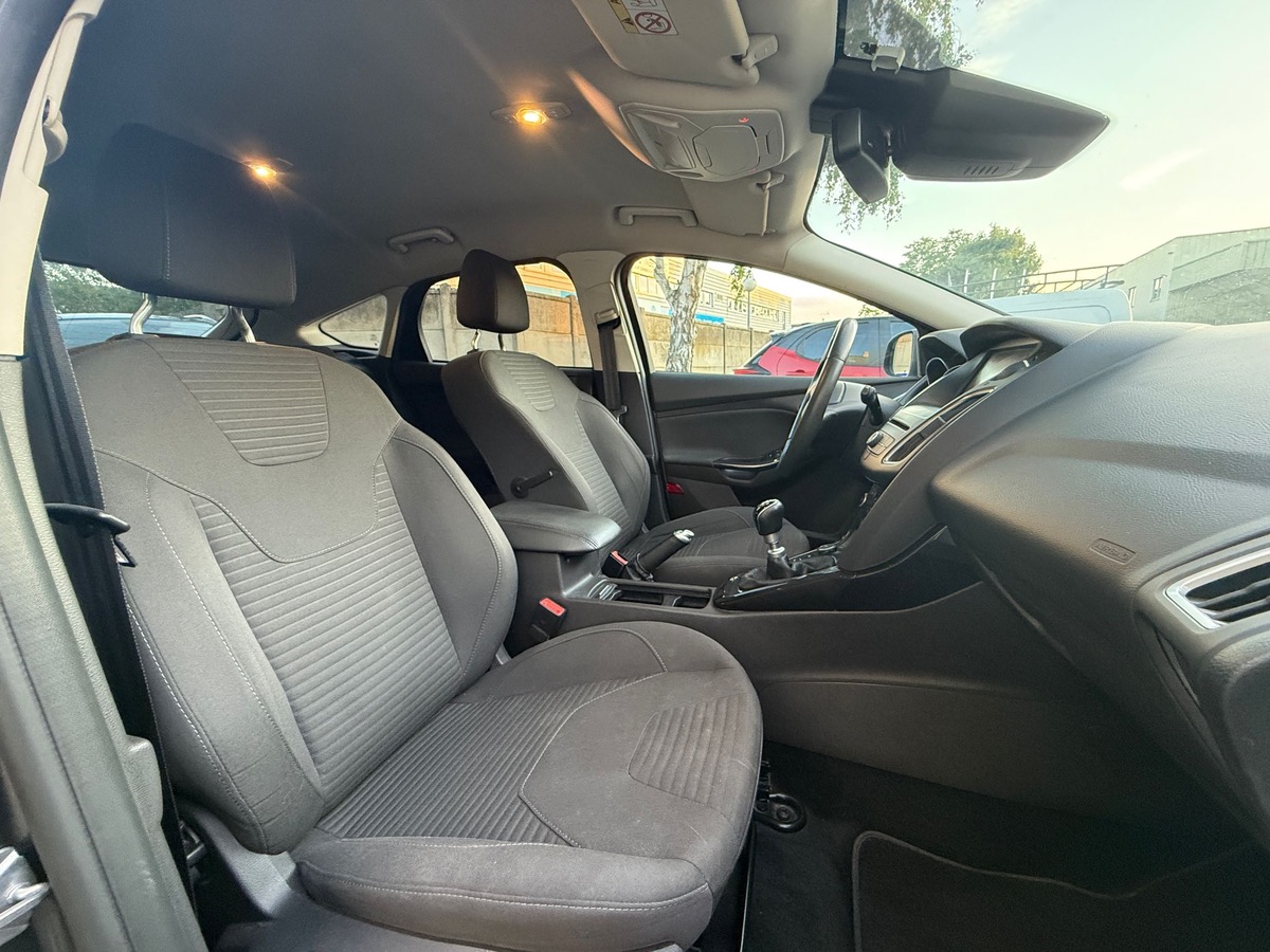 Ford Focus Titanium 1.6 TDCI 115 CV S&S 1er main en 4X CB
