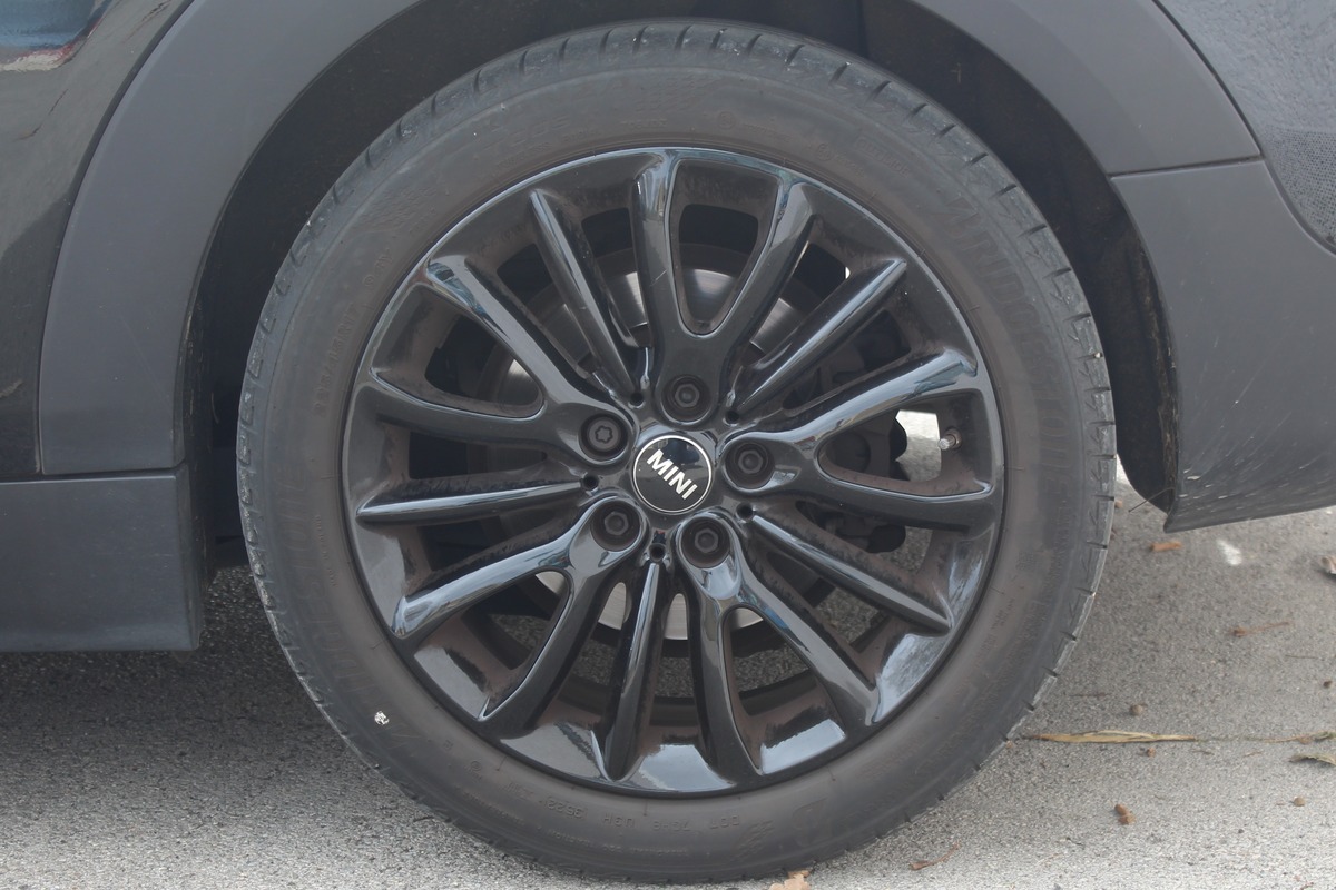 Mini Clubman III (F54) (2) 1.5 COOPER 136 ch EDITION PREMIUM PLUS BVA7 + TOIT OUVRANT + CARPLAY