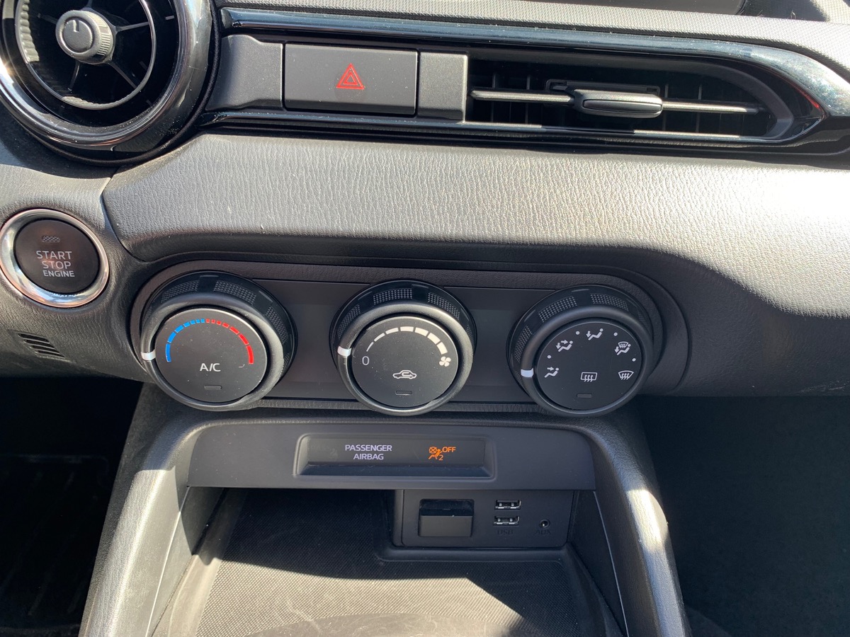 Mazda MX 5 1 5 SKYACTIV-G 131 ch | Elégance | Écran tactile | Démarrage sans clé