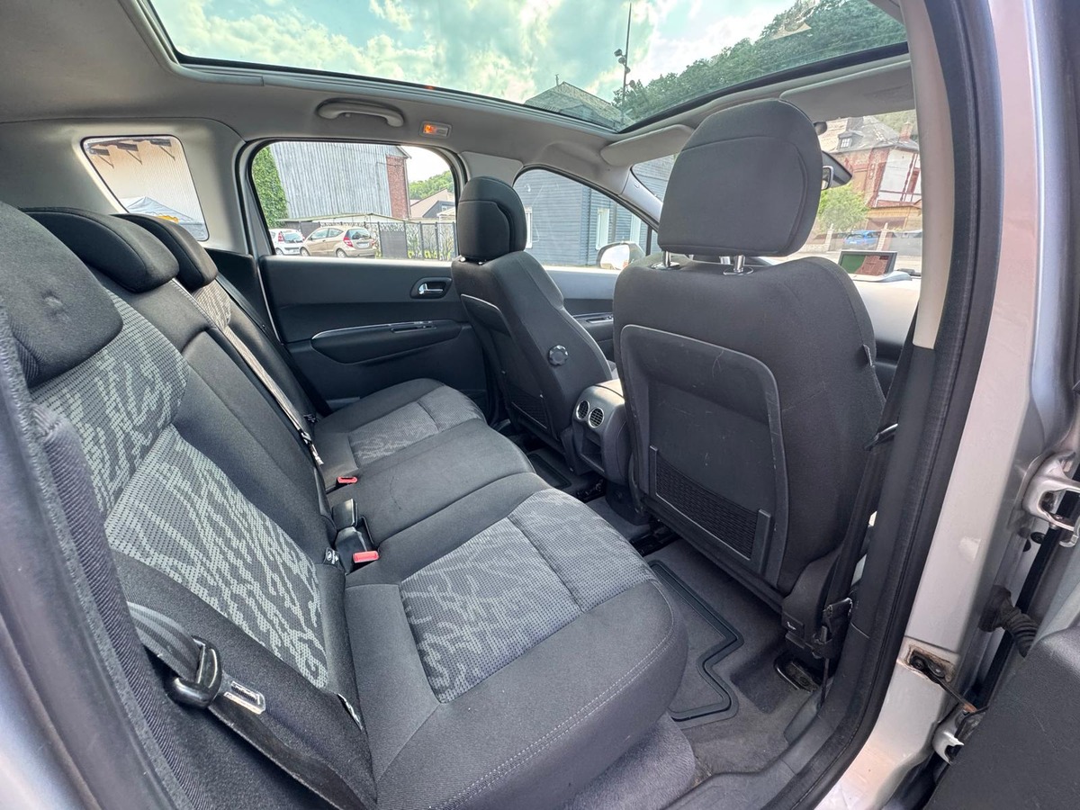 Peugeot 3008 1.6 HDI PREMIUM PACK