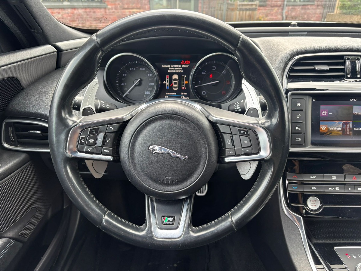 Jaguar XE 2.0D 180 R-SPORT BVA