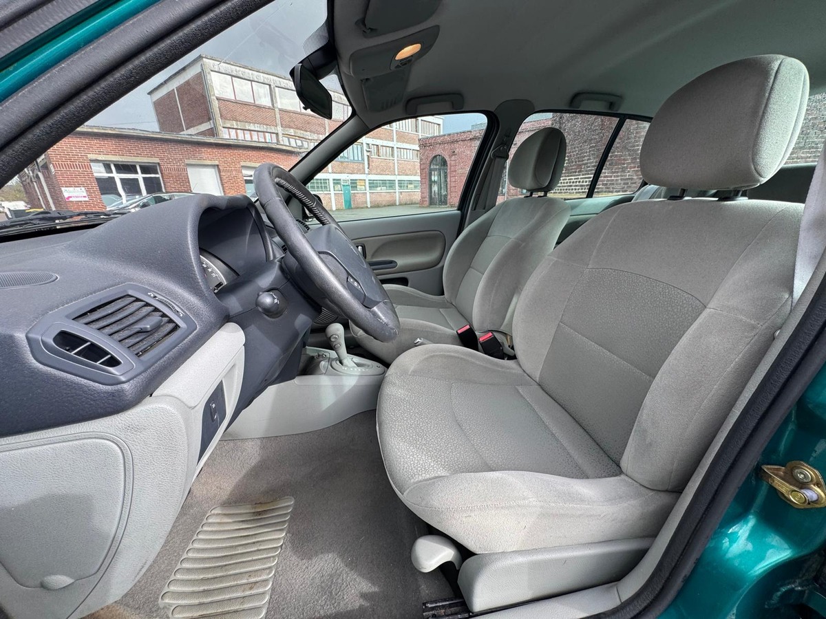RENAULT Clio II 1.4  98CV Dynamique boite automatique - Garantie