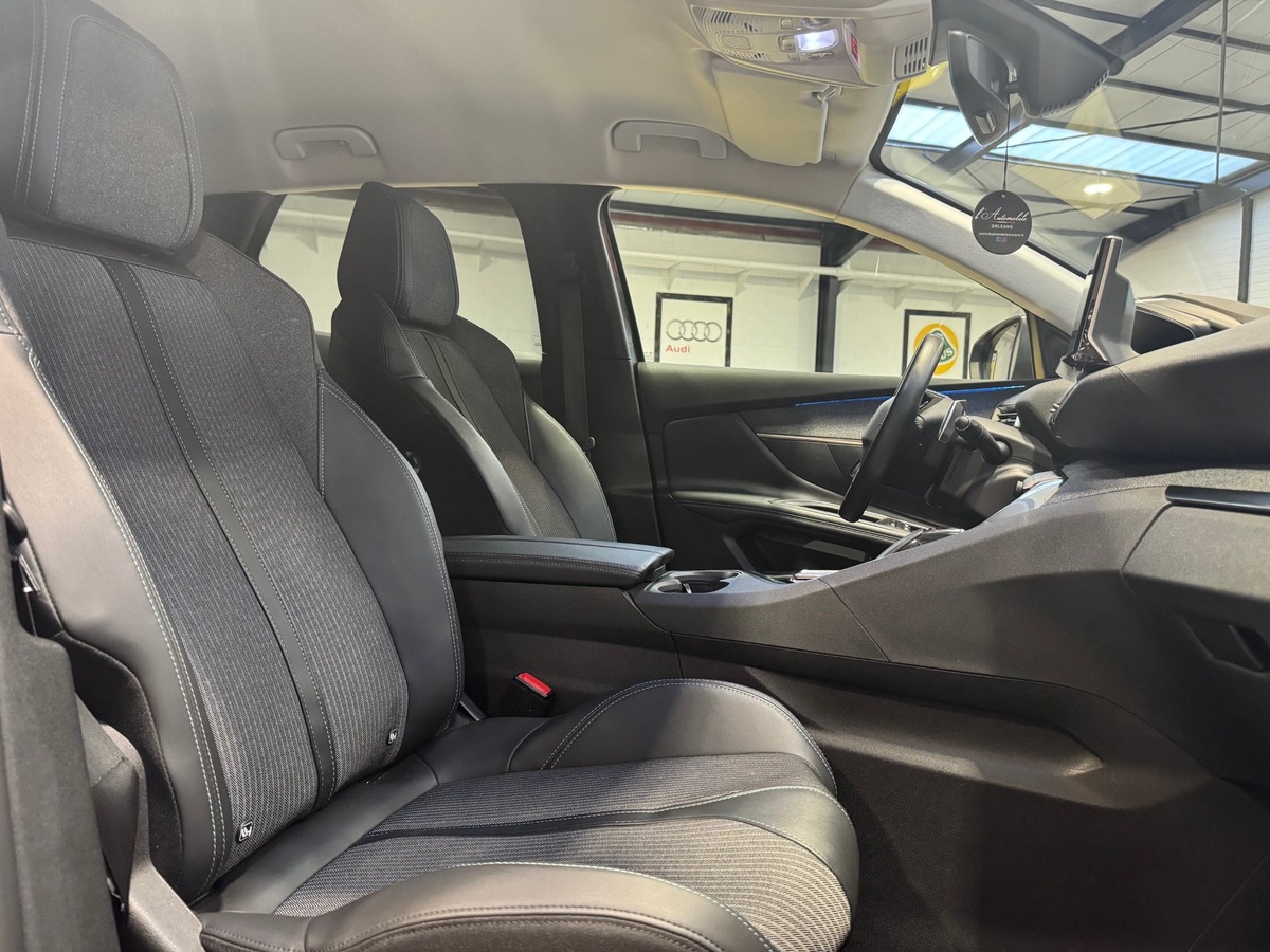 Peugeot 3008 Hybrid 225 e-EAT8 II Phase 2 Pack Allure 1