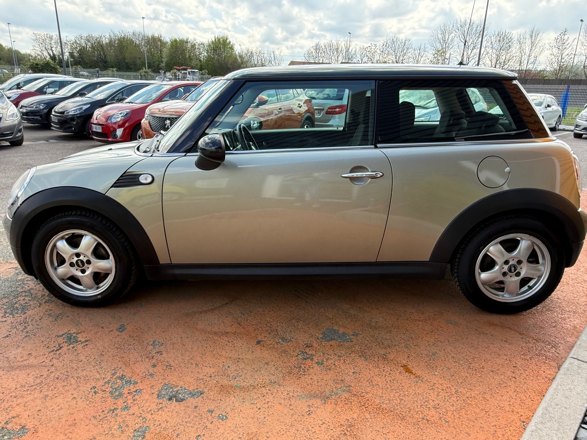 Mini Cooper 1.6 i 120 ch CLASSIQUE