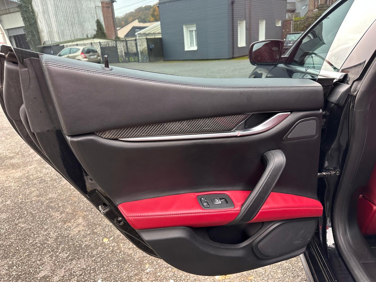 Maserati Ghibli 3.0 V6 diesel 275CV