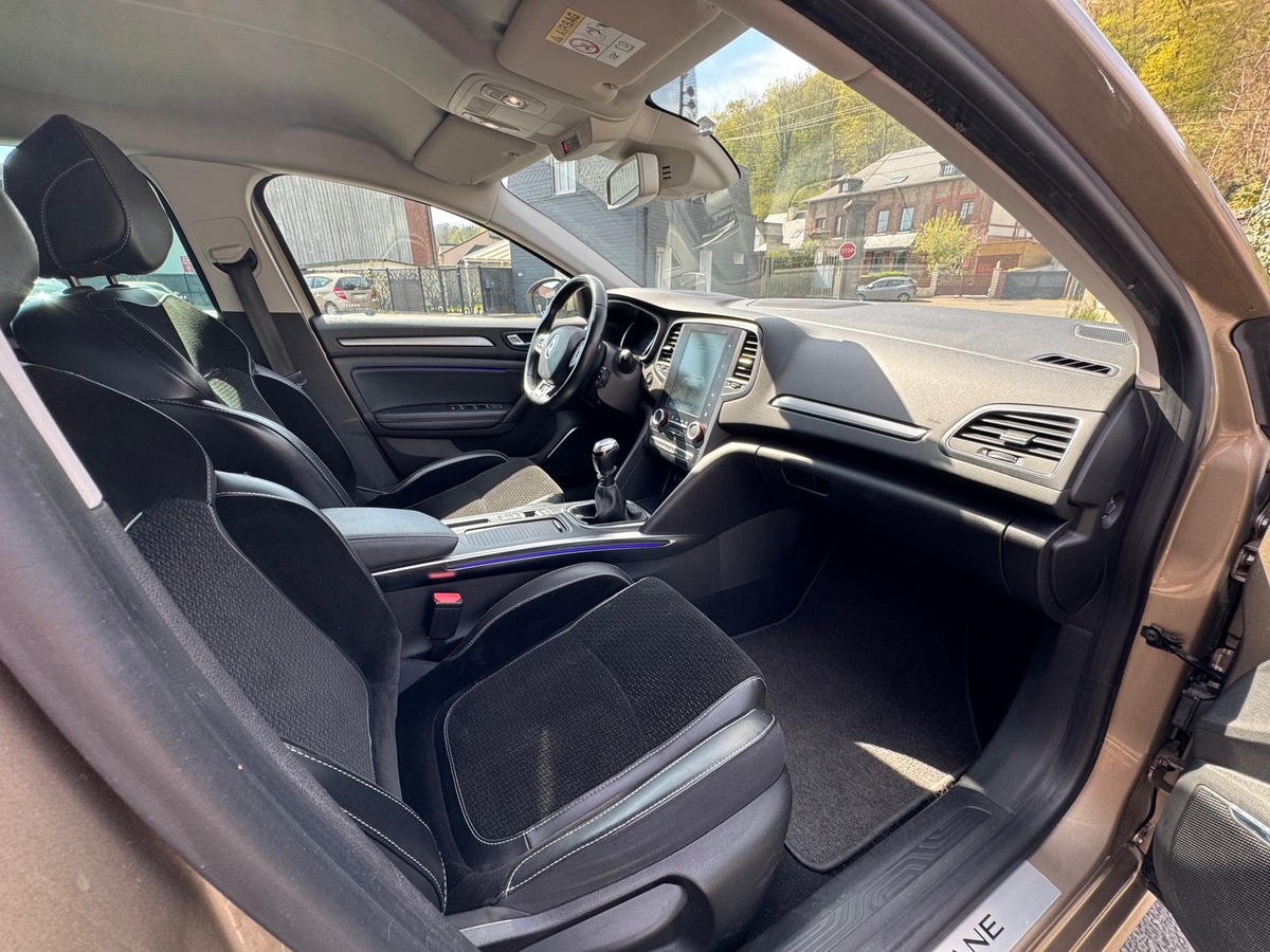 RENAULT Megane IV 1.2 TCe 130 cv iNTENS