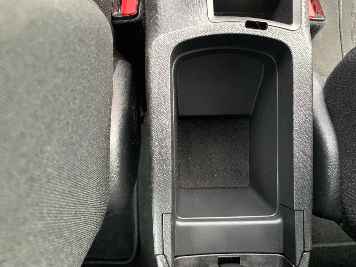 Peugeot 308 100 ch | Pack Attelage | Régulateur vitesse | Jantes Alu | Radar stationnement arriére