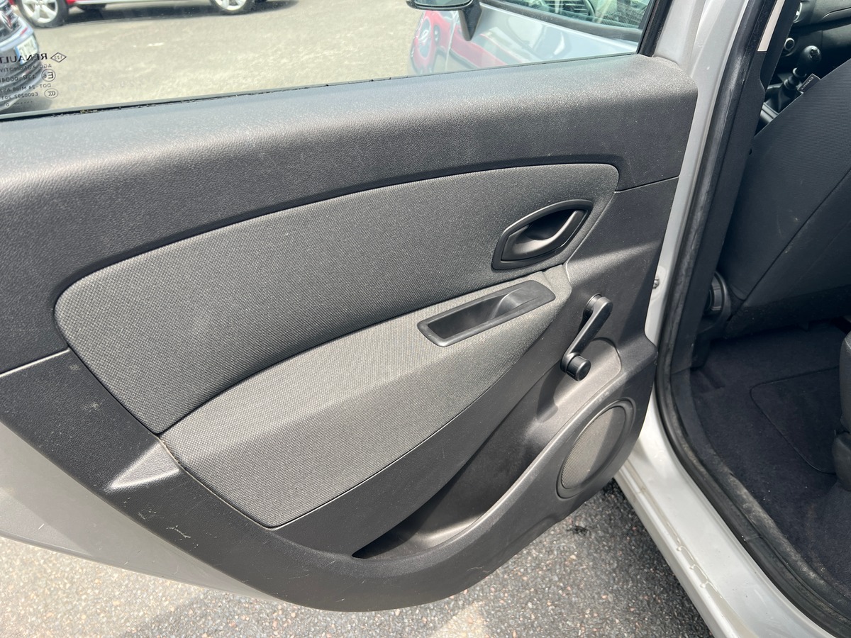 RENAULT Scenic 105 ch | Régulateur de vitesse | Climatisation