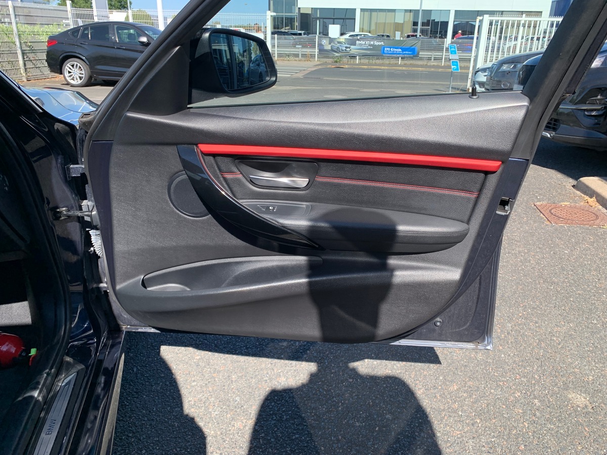 Bmw Série 3 326 | Sport | Régulateur vitesse | GPS | Siéges chauffants | Toit ouvrant | Mode Sport