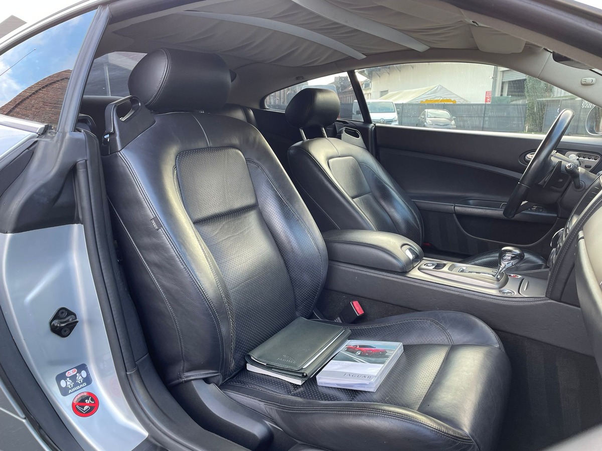 Jaguar XK V8 4.2