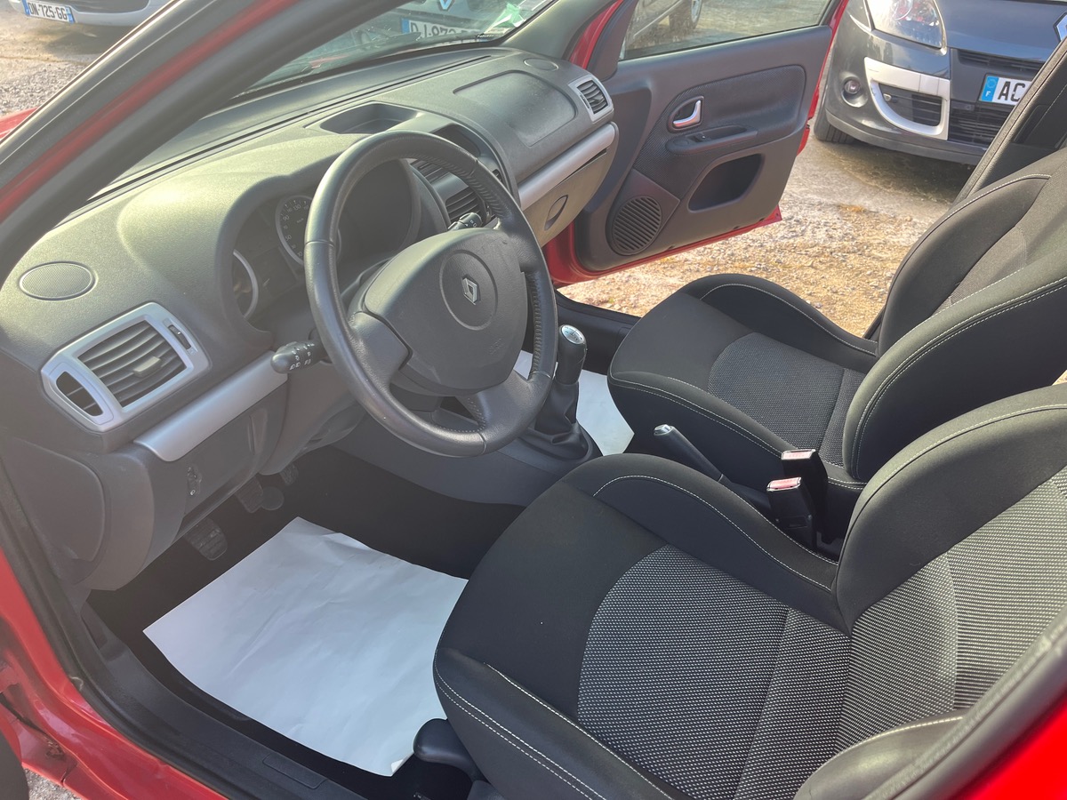 RENAULT Clio 1.5 dci 128195km