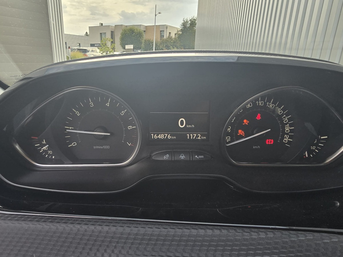 Peugeot 2008 1.2 Pure tech 110cv Finition Allure