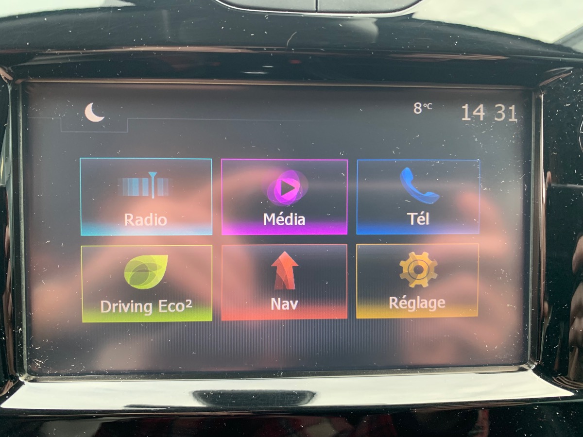 RENAULT Clio Estate 90 | Intens | Bluetooth | GPS | Phares antibrouillard LED |Jantes Alu | Attelage