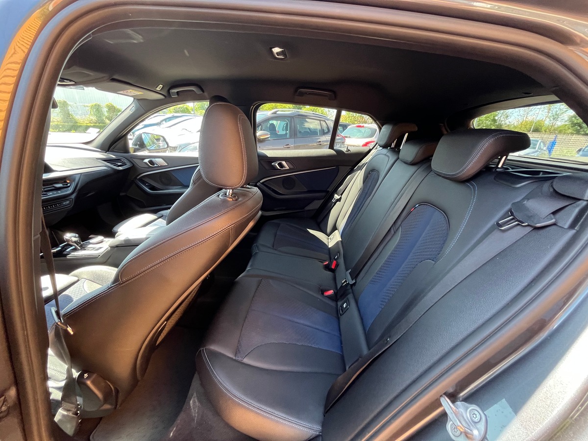 Bmw Série 1 F40 5 portes 118d 2.0 d 150 M SPORT Boîte automatique