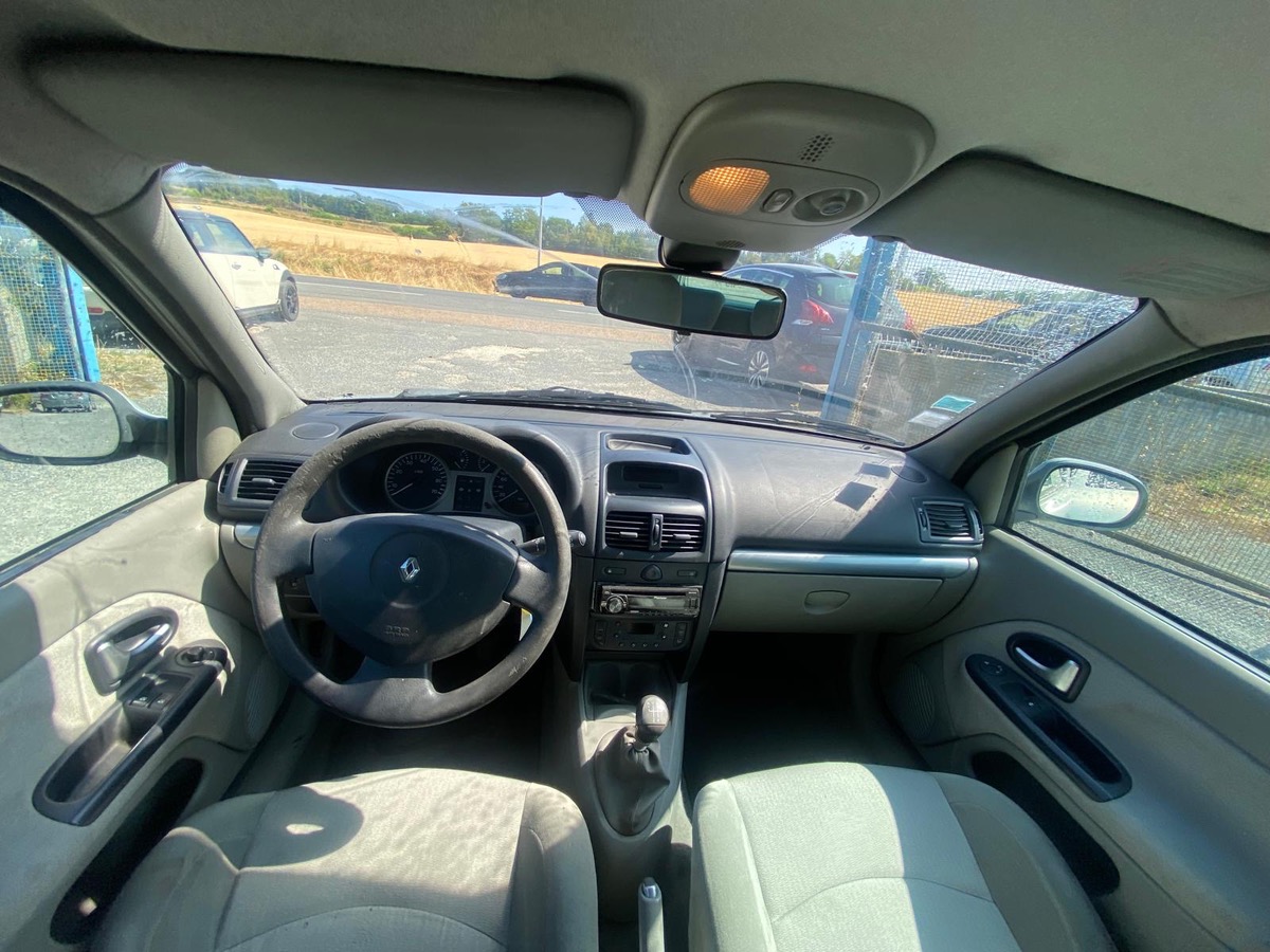 RENAULT Clio II 1.5 dci 65cv luxe privilège 224000km