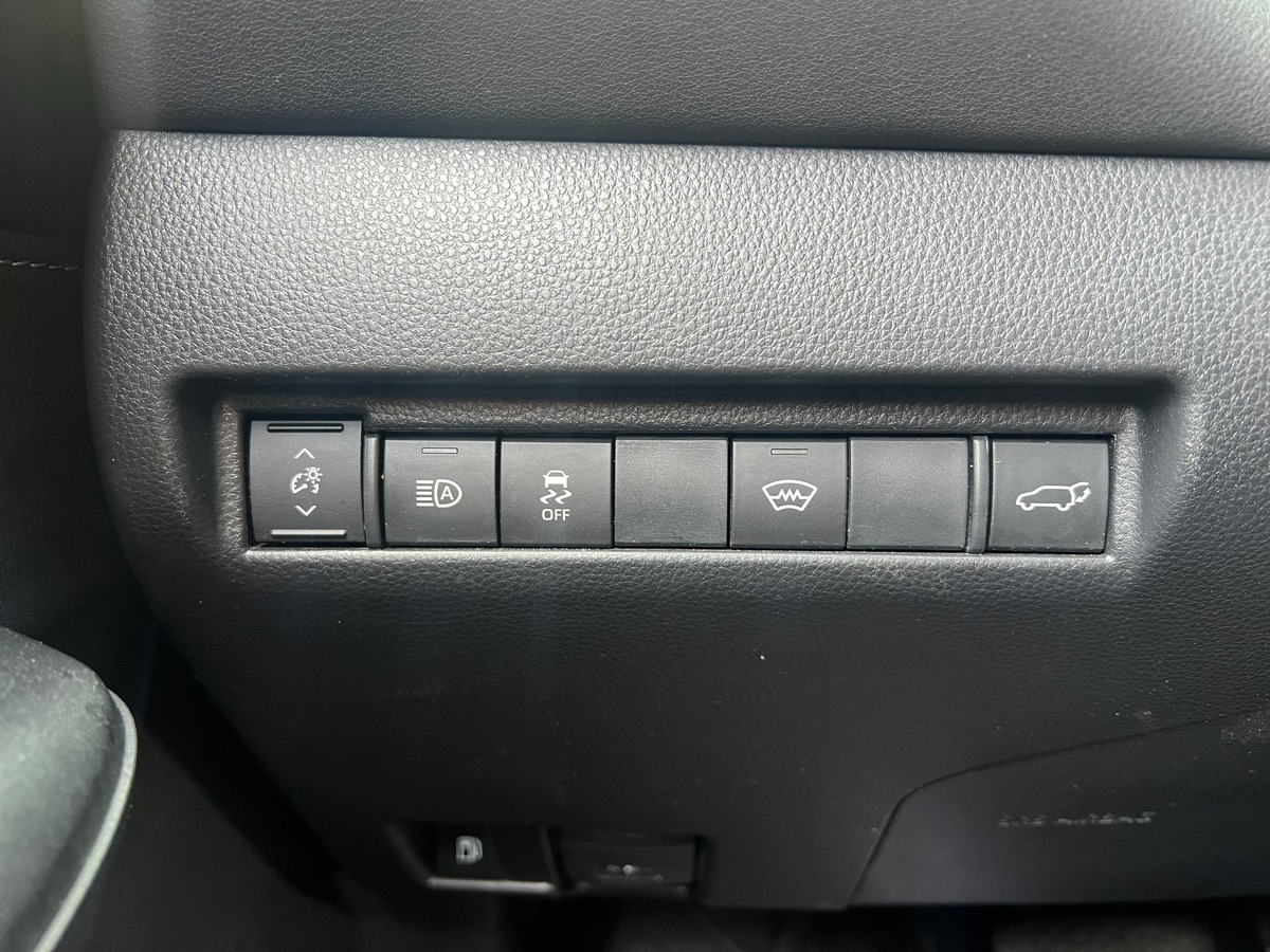 Toyota RAV4 Toyota Venza Hybrid 2.5l 222ch - équivalent RAV4 - sièges chauffants / caméra de recul