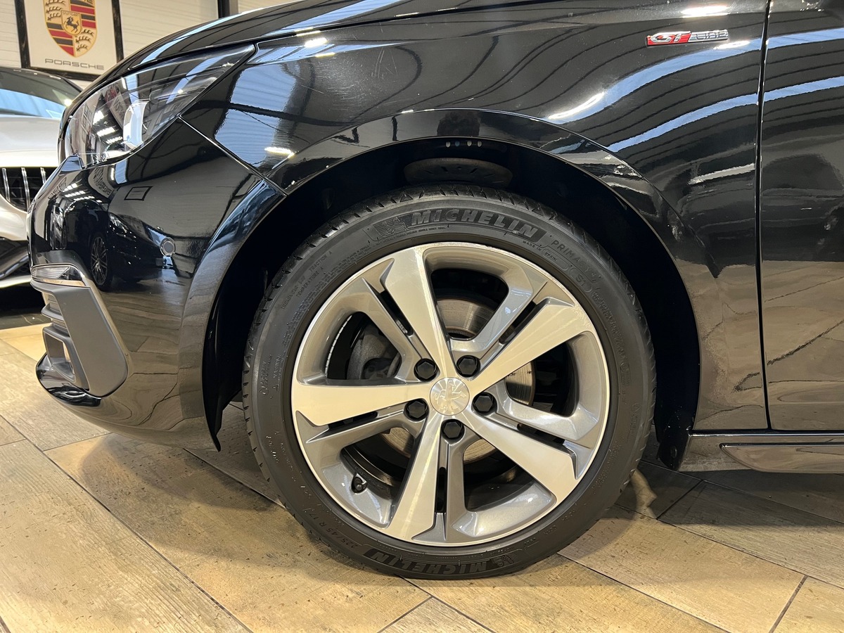 Peugeot 308 II (2) 1.2 puretech 130 ch BVM6 GT LINE /TOIT PANO/CAMERA/CARPLAY/