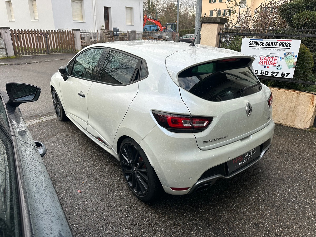RENAULT Clio RS Trophy 220 ch