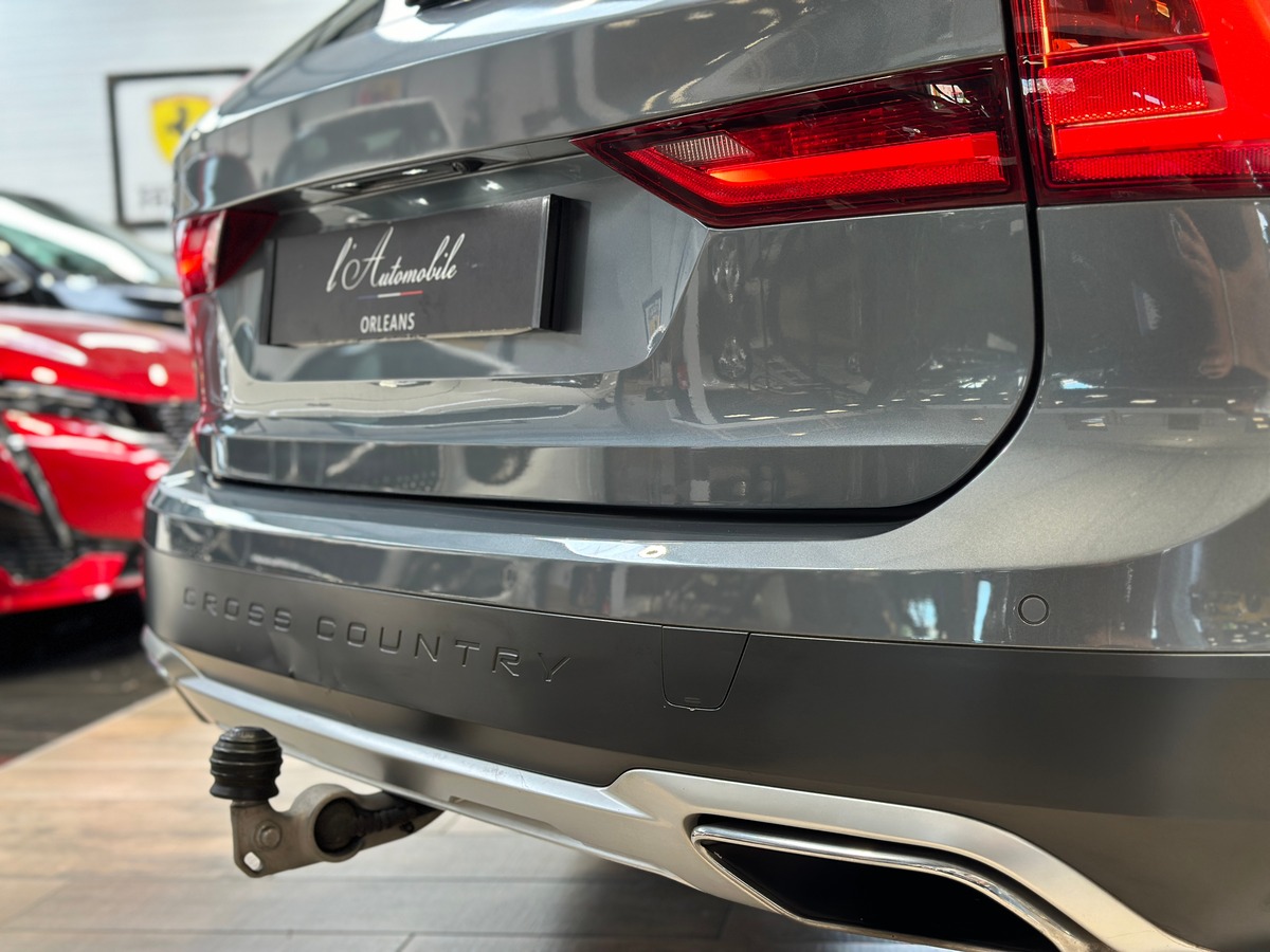 Volvo V90 Cross Country D4 AWD 190 ch Inscription Geartronic  + attelage électrique