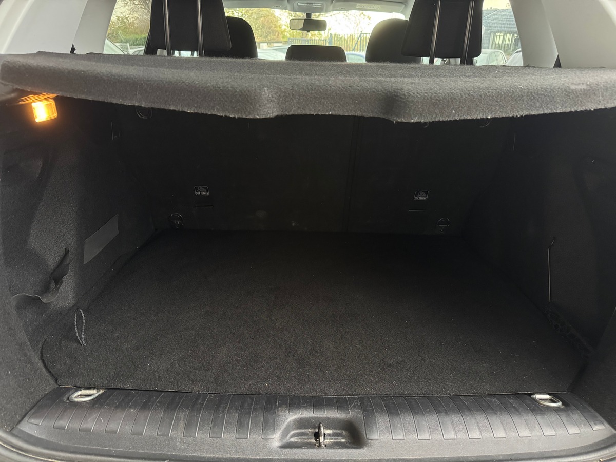 Peugeot 2008 Style 1.2 VTi 82 cv - Apple Carplay