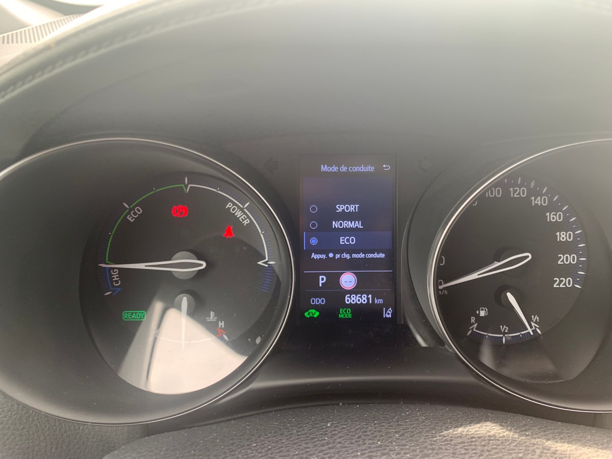 Toyota C-HR 122 chevaux | Design | Caméra de recul | Régulateur de vitesse | GPS | Hybrid essence