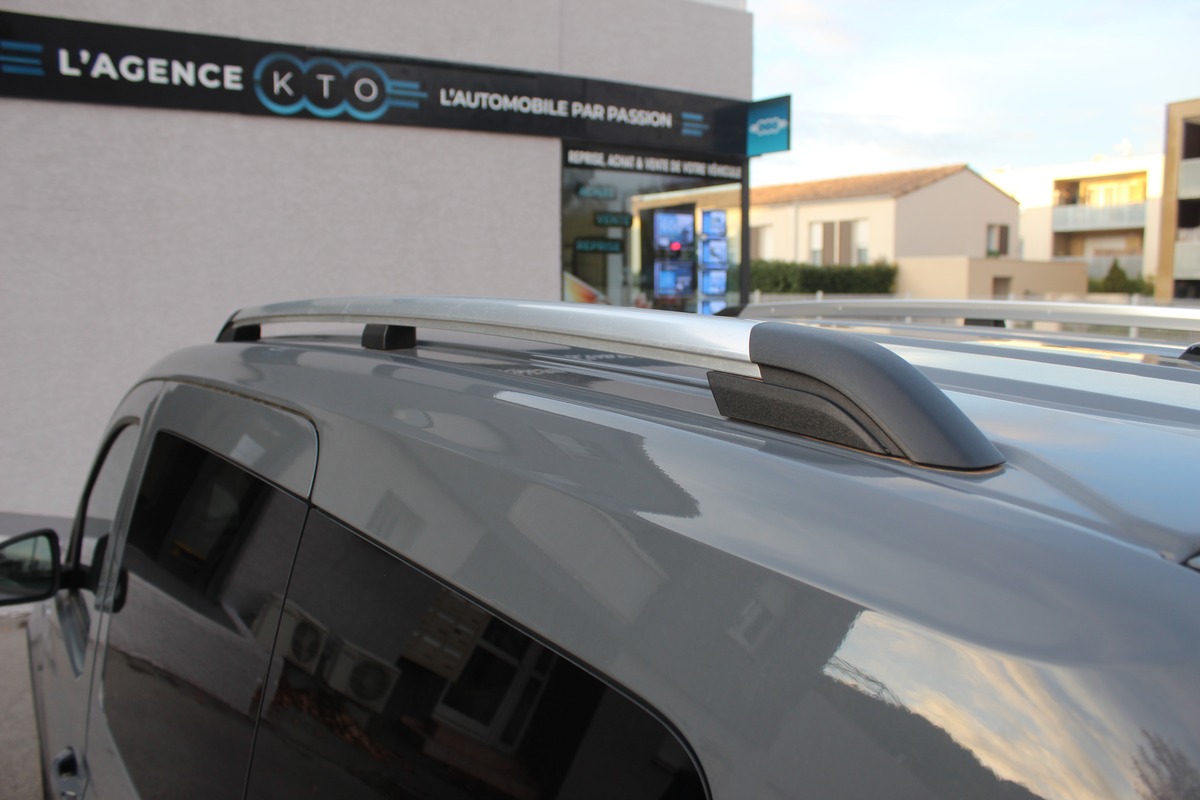 Ford Tourneo CONNECT III 2.0 ECOBLUE 122 ch  ACTIVE DSG 7 - 5 PLACES + CARPLAY