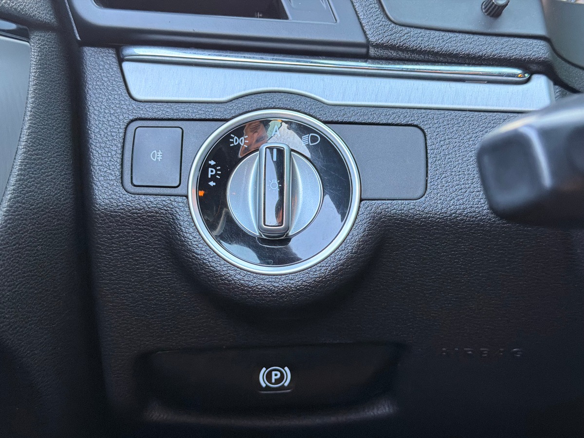 Mercedes-Benz Classe E (207) Avantgarde Phase 2 Coupé 220 CDi 2.1 CDI 7G-TRONIC 163 cv - Boîte auto