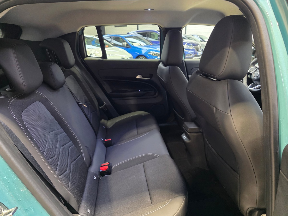 Jeep Avenger (2) 1.2 TURBO T3 100 E-HYBRID SUMMIT JBL / CAMERA C