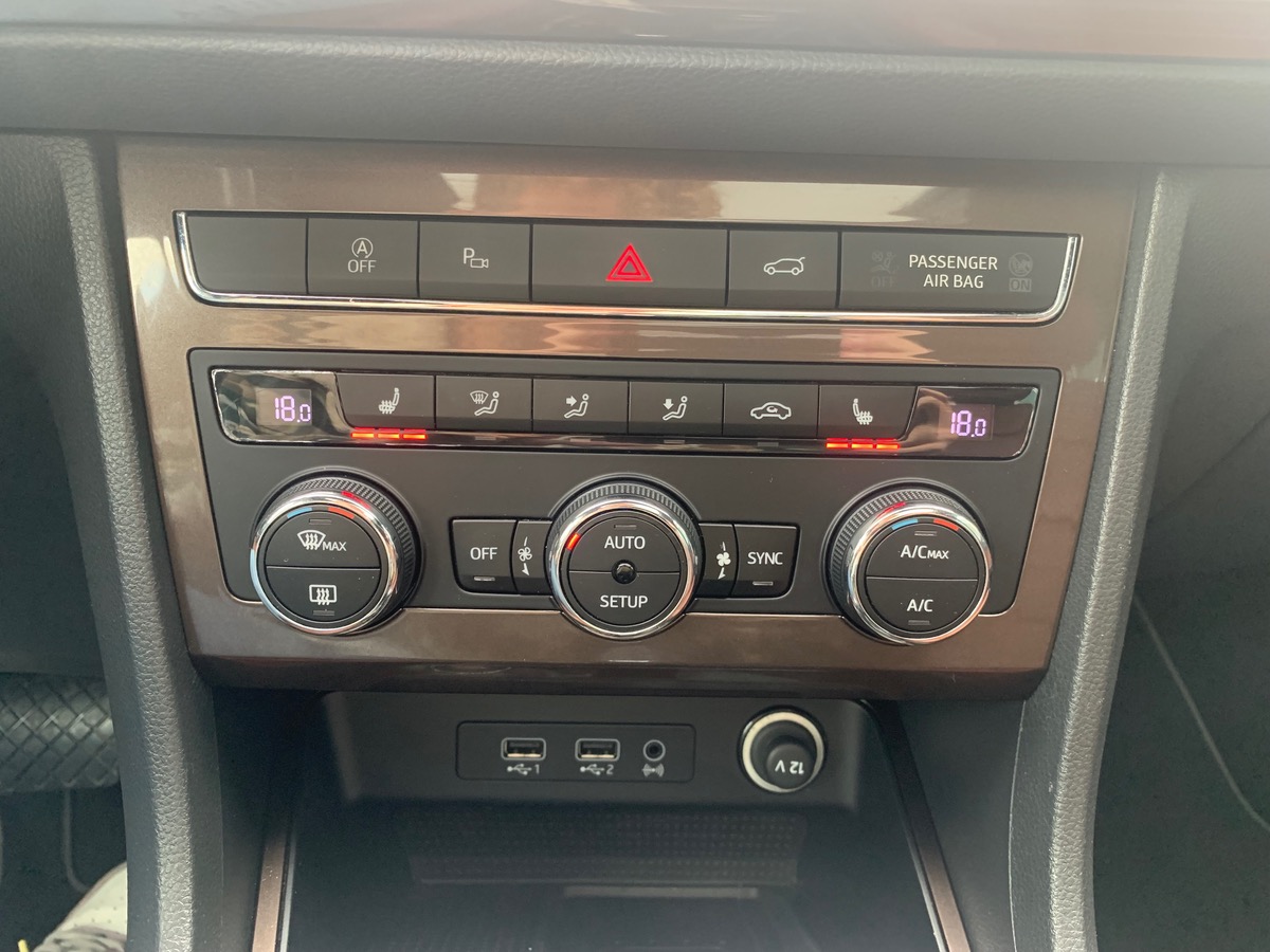 Seat Ateca 190 ch | 4Drive DSG | Grand toit ouvrant panoramique | Hayon électrique | Intérieur cuir