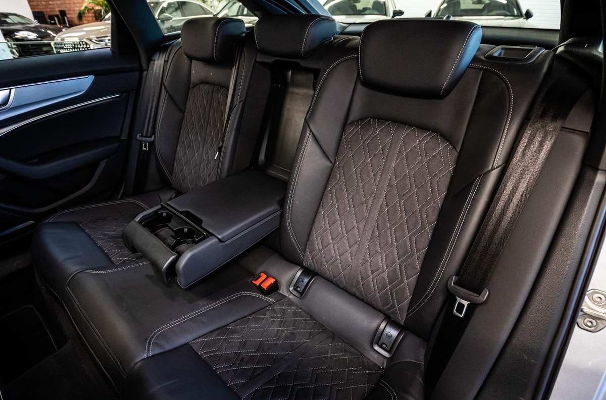 Audi S6 Avant V 3.0 TDI 344ch quattro tiptronic 8 toit ouvrant Bang&Olufsen