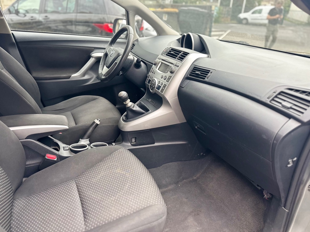 Toyota Verso 2.0 D-4D 128 CV skyview 4XCBL